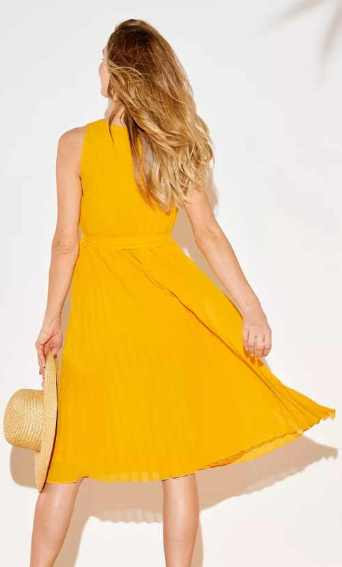 Sárga nyári ruha széles szoknyával