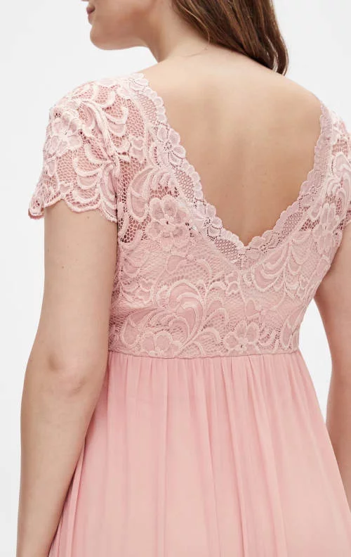 Rózsaszín virágos csipke menyasszonyi ruha