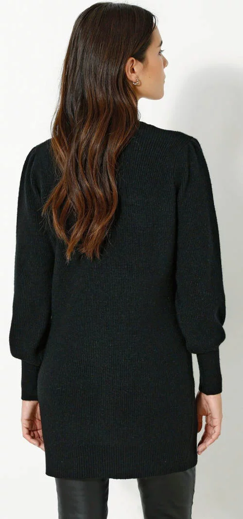 Fekete pulóver téli ruha